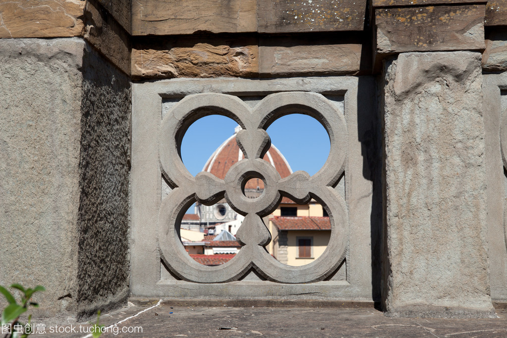 佛羅倫薩-窗飾畫廊 uffizii 的陽臺上,